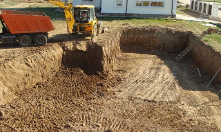 Рытье котлованов под фундамент в Ишимбае – цена от 2614 руб. за м3 | 2Землекопа-Шмб